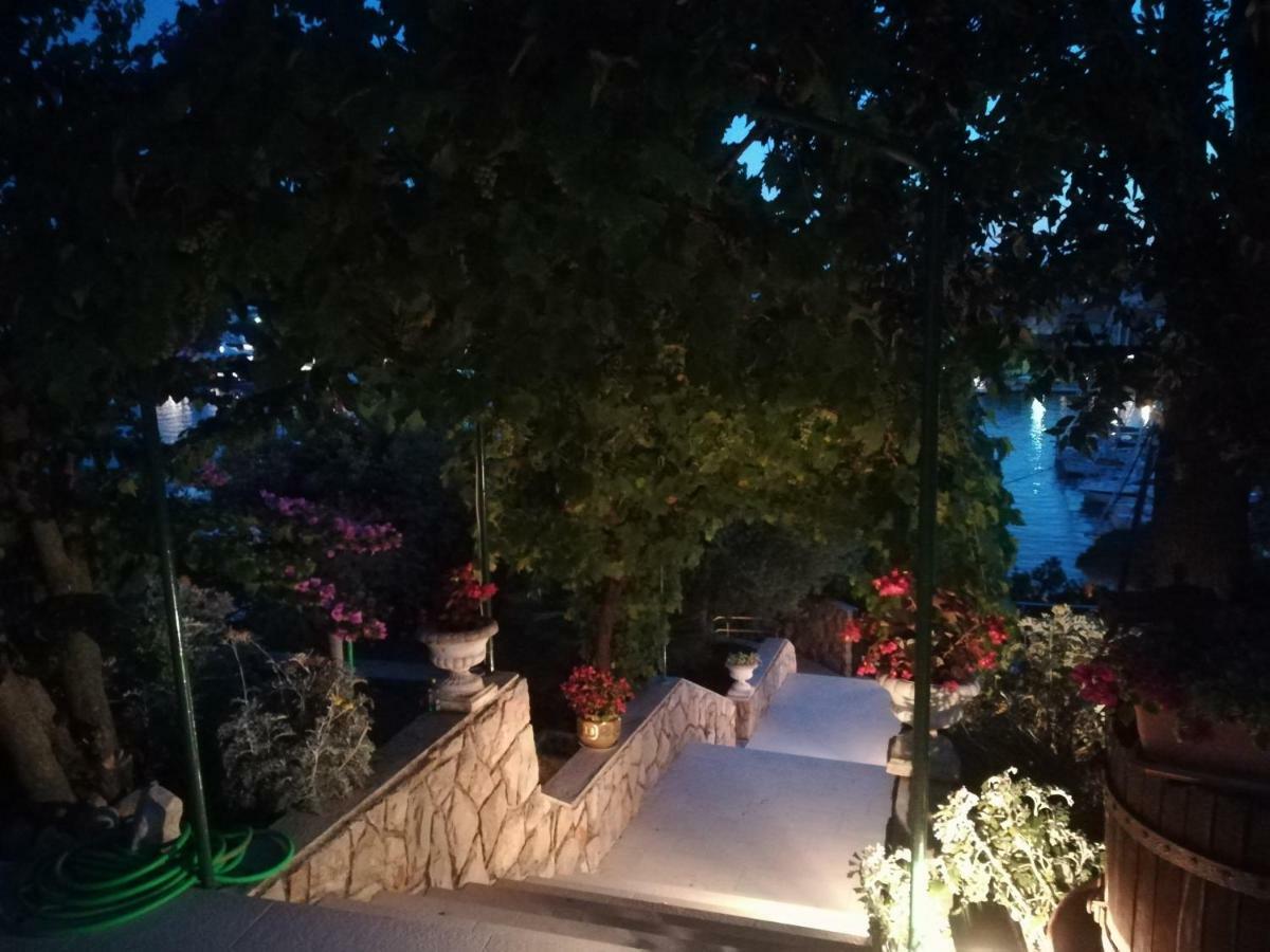 Apartmani Ivic Paka Rab Банёл Экстерьер фото